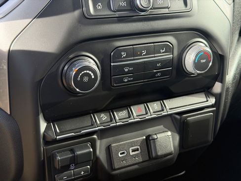 Used 2021 Chevrolet Silverado 1500 Custom Trail Boss image 15