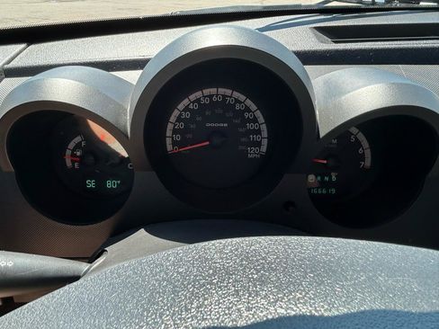 Used 2011 Dodge Nitro Heat w/ Chrome Accents Group AWD/4WD image 21
