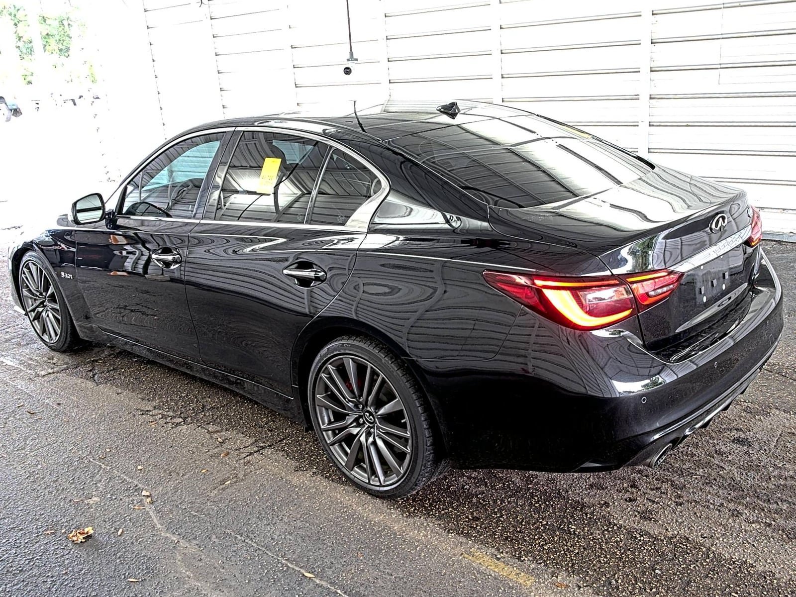 Used 2018 INFINITI Q50 Red Sport 400 w/ Sensory Package (Sport) RWD image 5