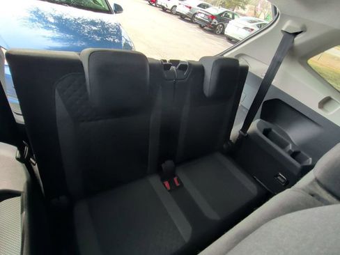 Used 2020 Volkswagen Tiguan S image 23