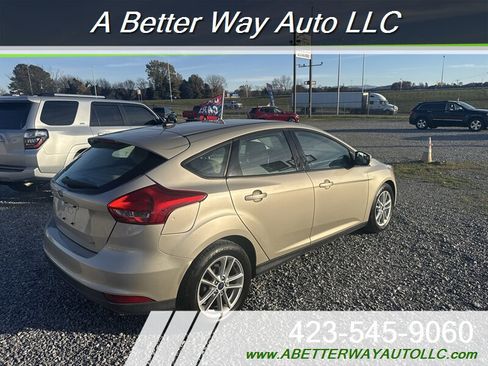 Used 2018 Ford Focus SE w/ Cold Weather Package image 3