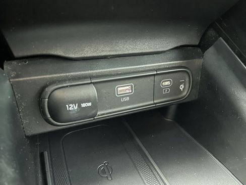 Used 2025 Kia Telluride S image 19