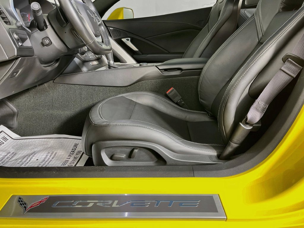 Used 2016 Chevrolet Corvette Stingray Coupe w/ Carbon Flash Badge Package RWD image 28