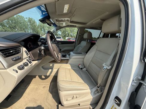 Used 2016 GMC Yukon XL Denali w/ Open Road Package AWD/4WD image 21