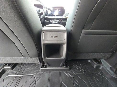Used 2025 Chevrolet Trax RS w/ Driver Confidence Package image 24