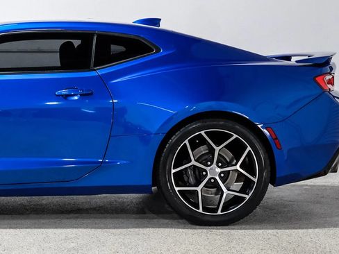 Used 2017 Chevrolet Camaro SS RWD image 15