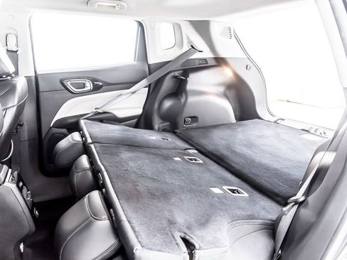 Used 2022 Jeep Compass Limited image 36