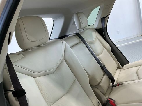 Used 2017 Cadillac XT5 Luxury w/ Driver Awareness Package FWD image 20