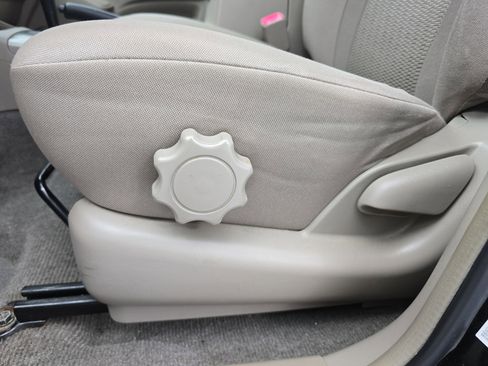 Used 2005 Toyota RAV4 2WD image 24