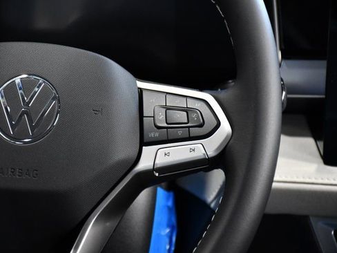 New 2026 Volkswagen Taos SE image 20