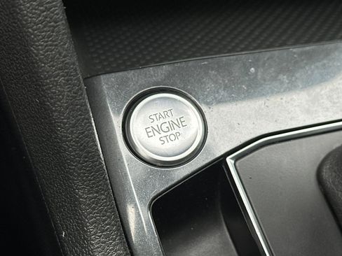 Used 2019 Volkswagen Tiguan SEL R-Line image 33