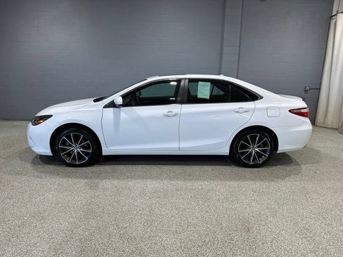 Used 2015 Toyota Camry XSE w/ Advanced Technology Package FWD image 6