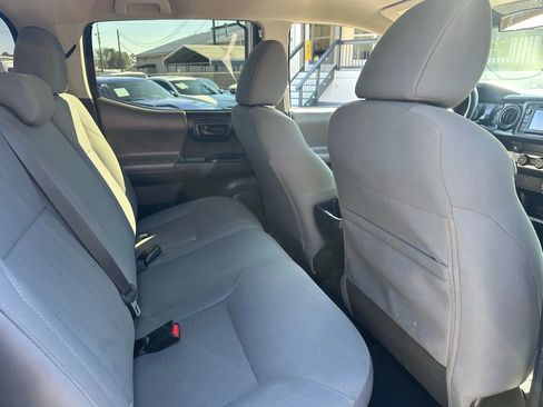 Used 2019 Toyota Tacoma SR w/ SR Convenience Package image 14