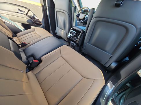 New 2026 Land Rover Range Rover Sport Dynamic SE AWD/4WD image 11