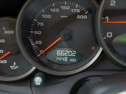 Used 2006 Porsche 911 Carrera RWD image 41