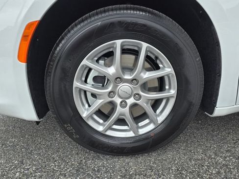 New 2027 Chrysler Pacifica LX FWD image 28