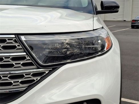 Used 2023 Ford Explorer Limited w/ Limited Technology Package image 9