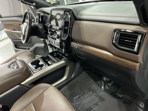 Used 2021 Nissan Titan Platinum Reserve w/ Moonroof Package image 29