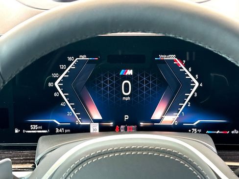 New 2026 BMW X7 xDrive40i w/ Executive Package image 18