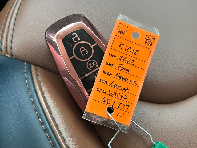 Used 2022 Ford Maverick Lariat w/ Lariat Luxury Package FWD image 33