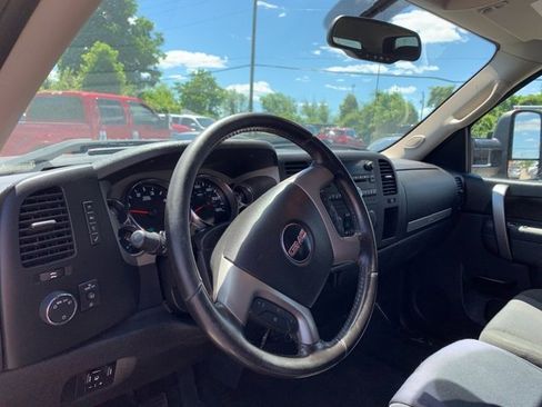 Used 2013 GMC Sierra 2500 SLE w/ SLE Preferred Package image 9