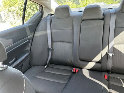 Used 2025 Nissan Altima 2.5 SV FWD image 39
