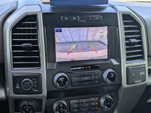 Used 2019 Ford F150 Lariat w/ Equipment Group 502A Luxury AWD/4WD image 36