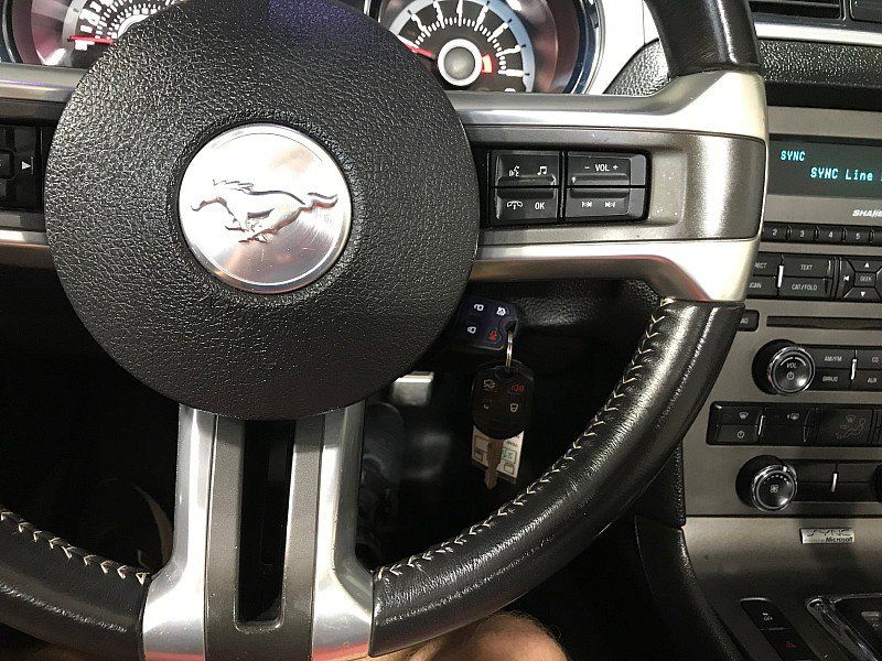 Used 2013 Ford Mustang GT Premium RWD image 29