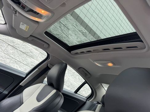 Used 2016 Volvo S60 T5 Cross Country Platinum image 27