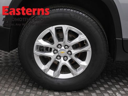 Used 2023 Chevrolet Traverse LS w/ Safety Package image 31