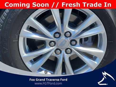 Used 2024 Cadillac XT6 Luxury w/ LPO, Floor Liner Package AWD/4WD image 8