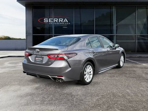 Used 2024 Toyota Camry SE FWD image 5