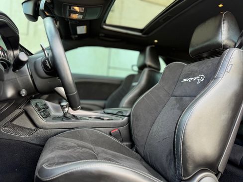 Used 2023 Dodge Challenger SRT Hellcat w/ Harmon/Kardon Sound Group image 21