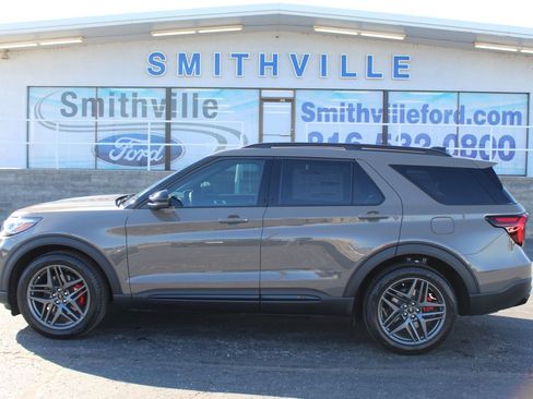 New 2026 Ford Explorer ST w/ Sun And Sound Package image 5