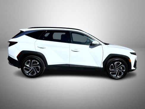 Used 2025 Hyundai Tucson Limited image 4