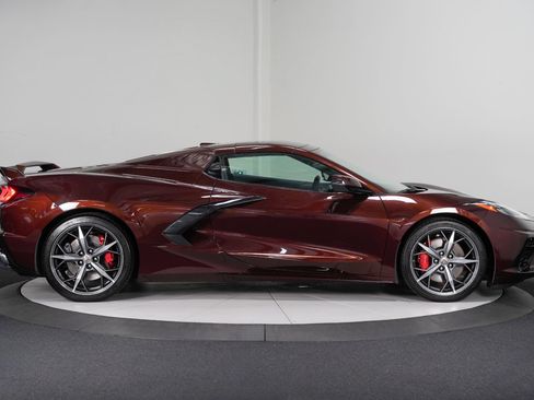 Used 2023 Chevrolet Corvette Stingray Premium Conv w/ Z51 Performance Package RWD image 10