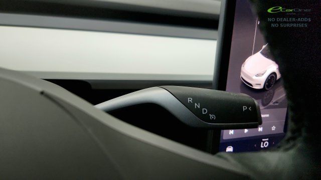 Used 2025 Tesla Model Y Performance AWD/4WD image 58