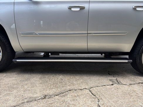 Used 2019 Cadillac Escalade Premium Luxury RWD image 13