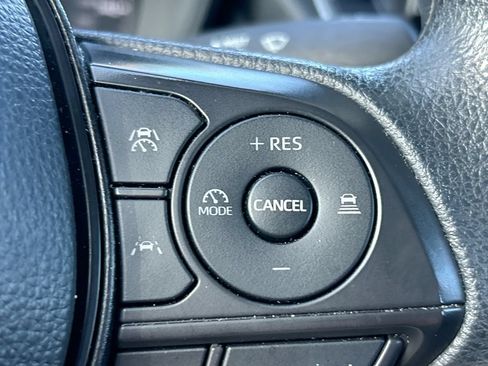 Used 2024 Toyota Corolla LE FWD image 17