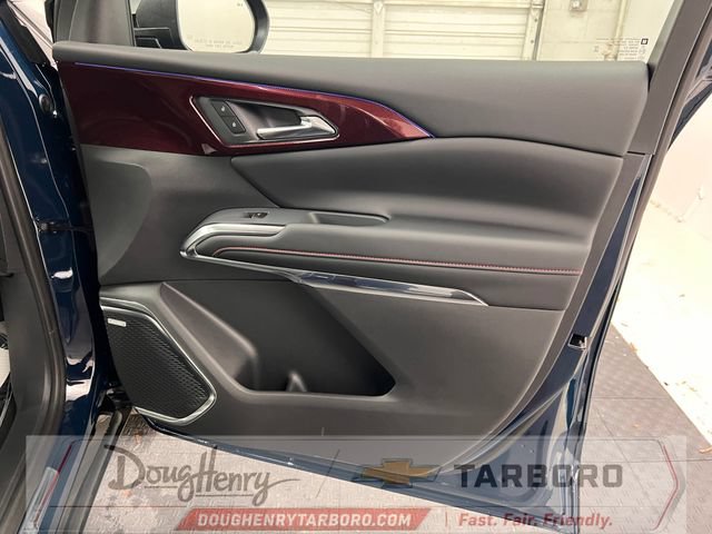 New 2027 Chevrolet Traverse RS w/ LPO, Floor Liner Package FWD image 46