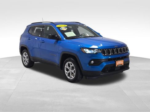 Certified 2024 Jeep Compass Latitude w/ Convenience Group AWD/4WD image 20