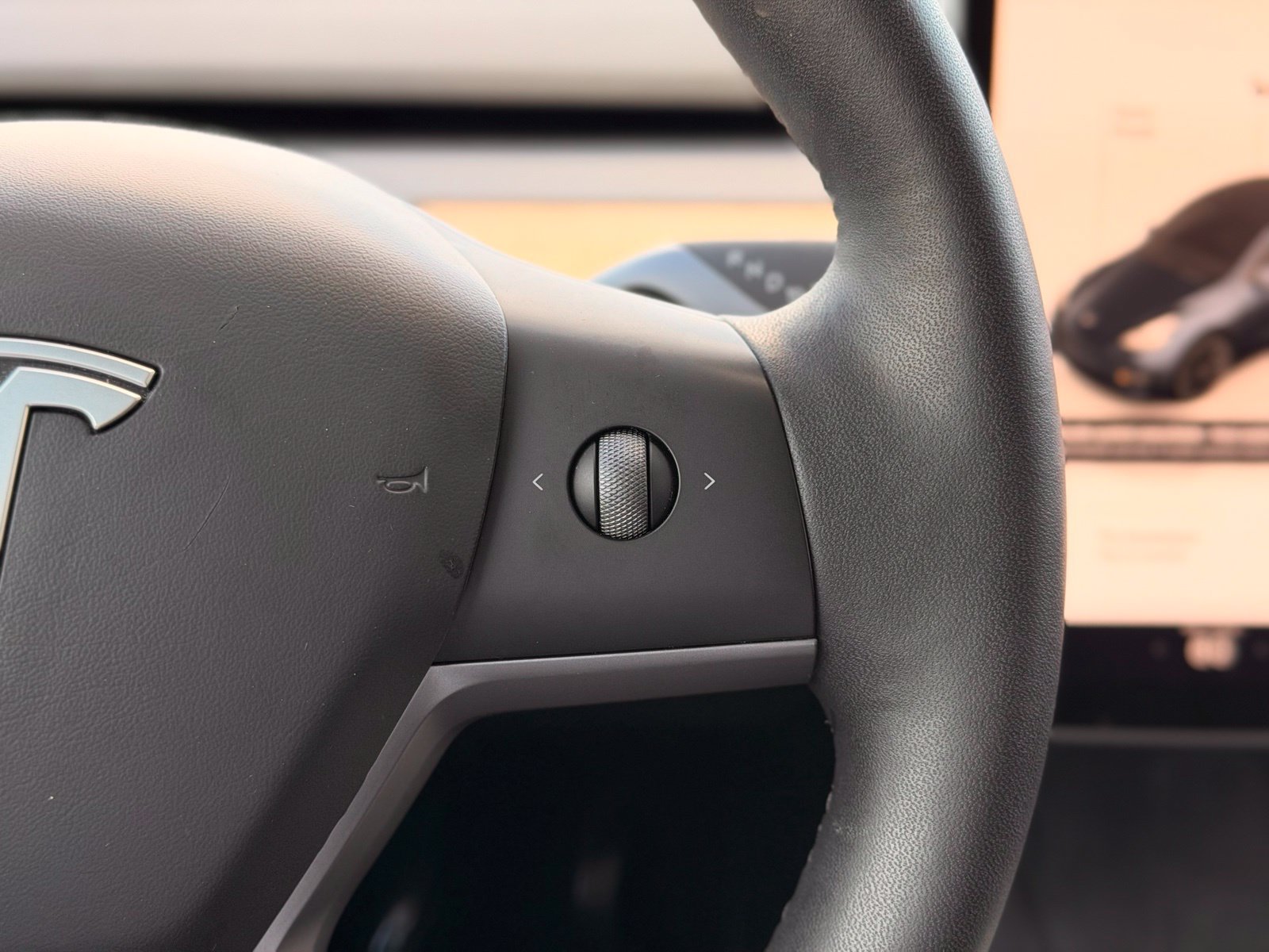Used 2024 Tesla Model Y Long Range RWD image 34