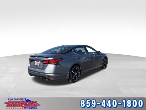 Used 2023 Nissan Altima 2.5 SR image 11