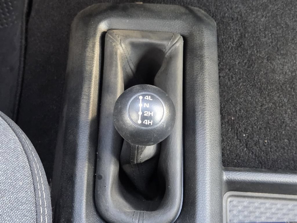 Used 2024 RAM 2500 Tradesman w/ Chrome Appearance Group AWD/4WD image 18
