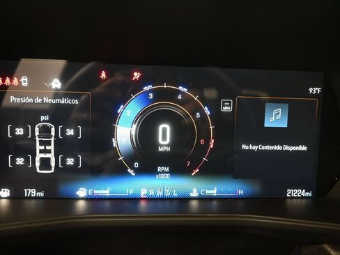 Used 2025 Chevrolet Colorado W/T RWD image 13