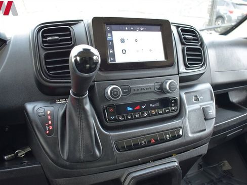 Used 2025 RAM ProMaster 2500 w/ U-Haul Equipment Group FWD image 18
