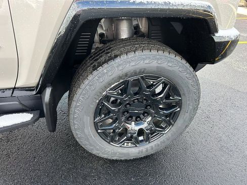 New 2026 GMC Hummer EV SUV image 20