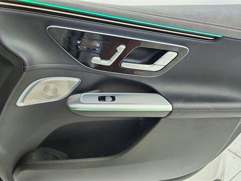 Used 2023 Mercedes-Benz EQE 500 4MATIC SUV w/ Exclusive Trim Package image 23