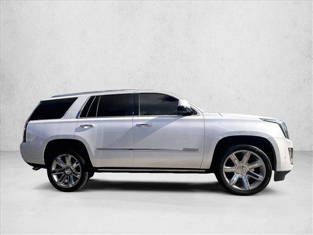 Used 2020 Cadillac Escalade Premium Luxury RWD image 5