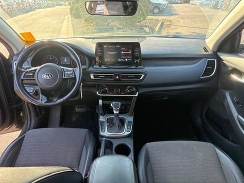Used 2021 Kia Seltos S FWD image 23